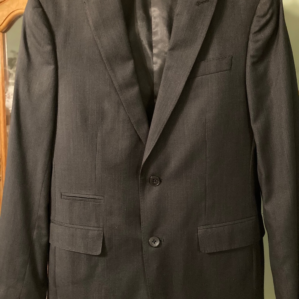 Young men’s slim fit suit